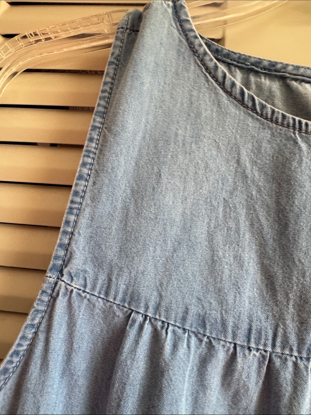 beachlunchlounge Light Blue distress denim top - Picture 4 of 4